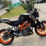 384696-ktm-duke-390-abs-20250811155200835078.webp