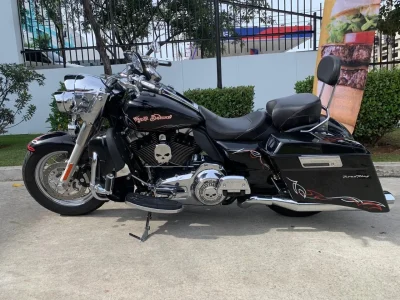 375459-harley-davidson-road-king-classic-20250614130144726602.webp