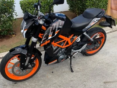 384696-ktm-duke-390-abs-20250811154910978331.webp